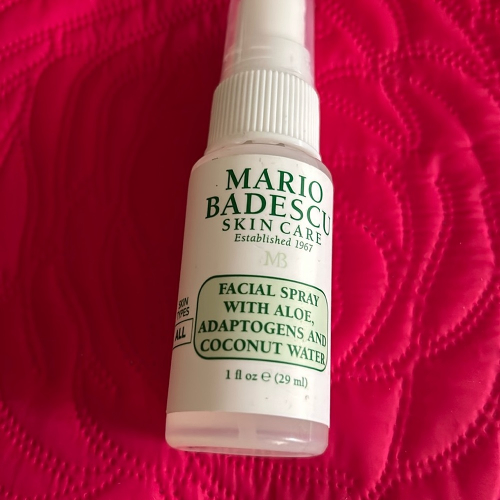 Mario Badescu facial spray New